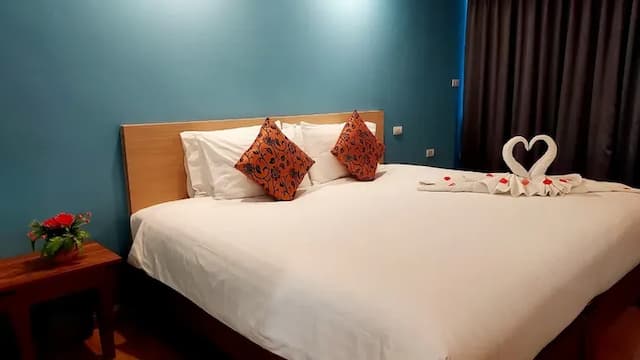 Saisawan Beach Resort Pattaya-Deluxe City View-3