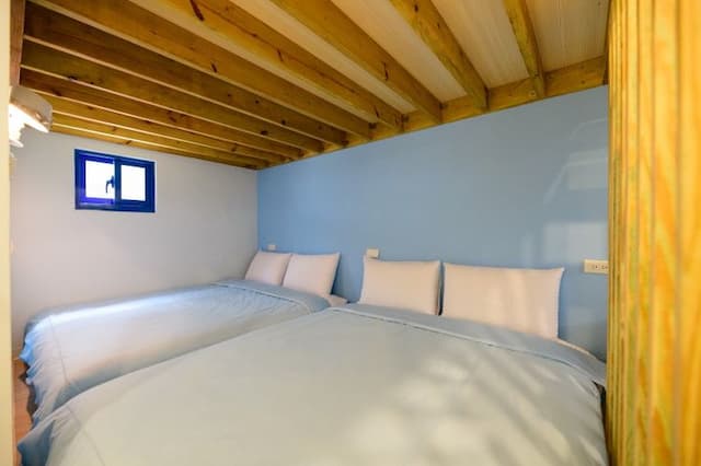 Summer Sea Hostel-Dolphin room-9