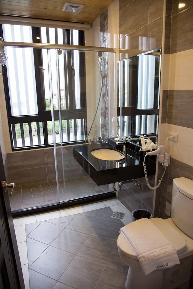 BUDDY 35-Double room (one big bed)-8