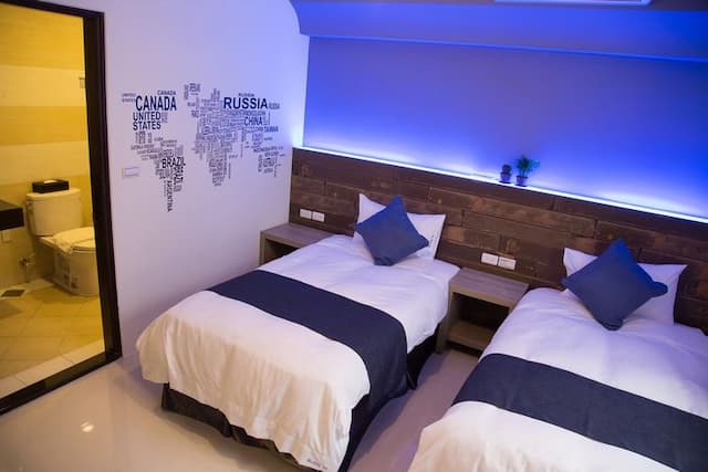 BUDDY 35-Double room (two small beds)-2