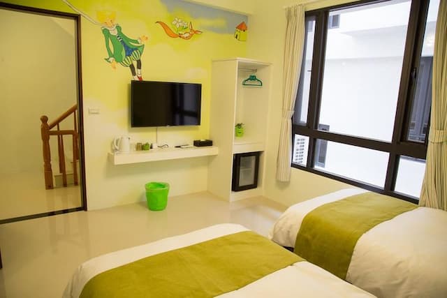 BUDDY 35-Double room (two small beds)-7