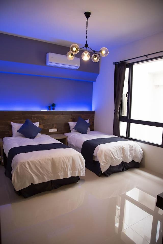 BUDDY 35-Double room (two small beds)-1