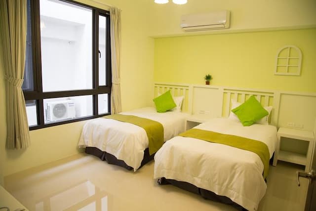 BUDDY 35-Double room (two small beds)-6