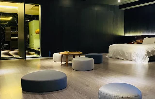 風華渡假旅館｜房內泳池、親子友善-晶鑽風華-帳篷四人房-3