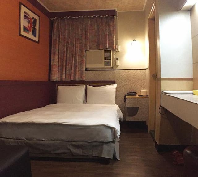 皇凱賓館-經濟雙人房-5