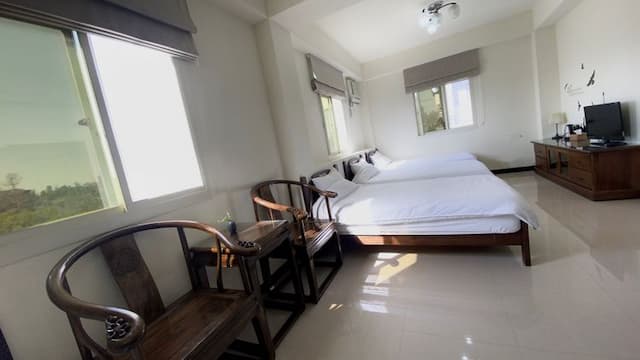 Golden Gate Dream House-Family Room with Private Bathroom-4