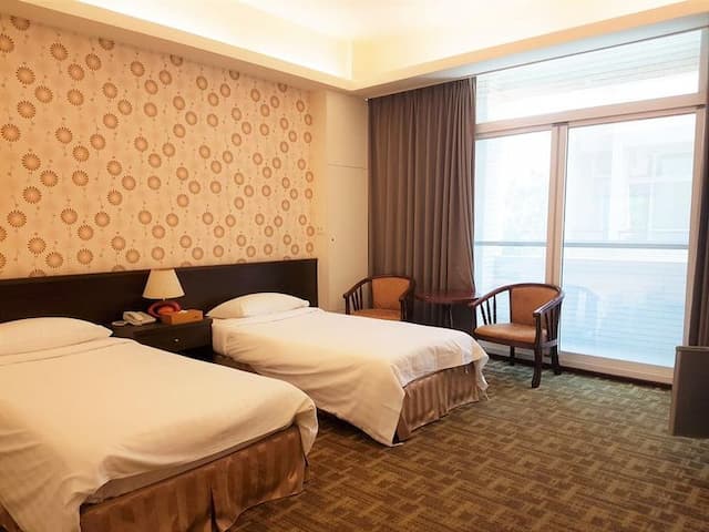 阿里山月灣Villa | 可選購10-12人包棟-滿福10-12人獨棟Villa｜雙人房*1,四人*2-1