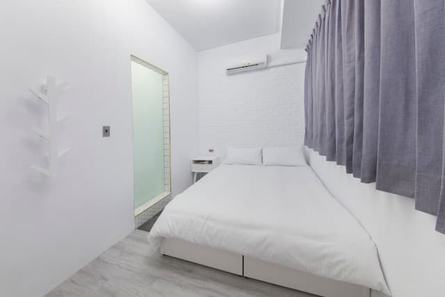 SLOW Inn-Five room types "Slow" SLOW "Pure White" / Walk to Tail-Tail Home Ice Cream 30 seconds / Zhengxing Street / Guohua Street / Shennong Street / Hai'an Road-7