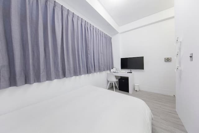 SLOW Inn-Five room types "Slow" SLOW "Pure White" / Walk to Tail-Tail Home Ice Cream 30 seconds / Zhengxing Street / Guohua Street / Shennong Street / Hai'an Road-3