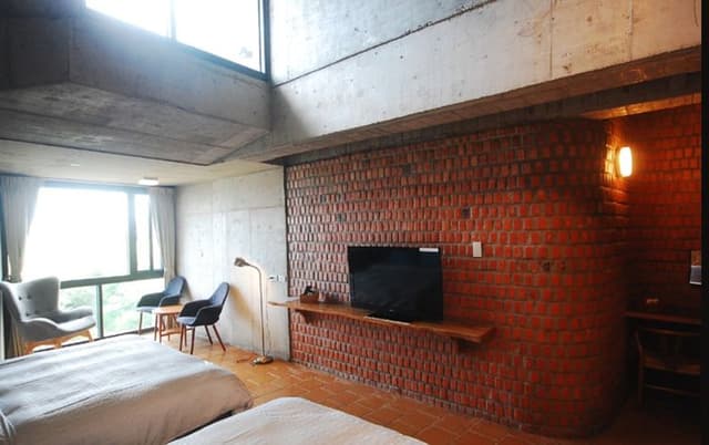 光現旅宿-霞光四人房-2