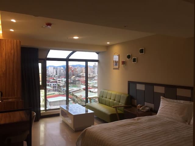 Greeninn Hotel| specials on sale!!Near MRT Station and Night Market Location Apartment Hotel-Double room with view-4