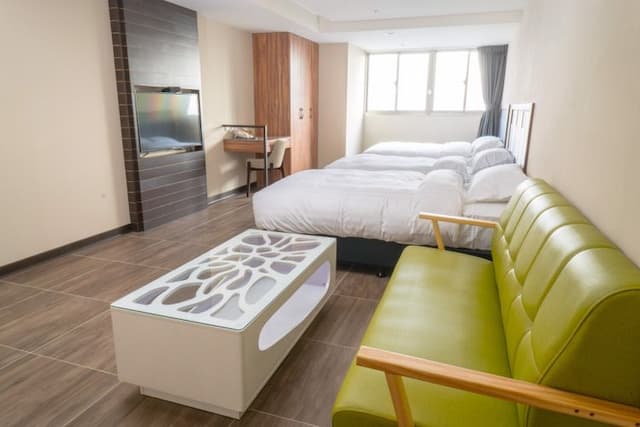 Greeninn Hotel| specials on sale!!Near MRT Station and Night Market Location Apartment Hotel-Quadruple room-1