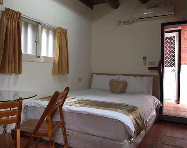 Golden Gate W Series Homestay-Cozy double room-1