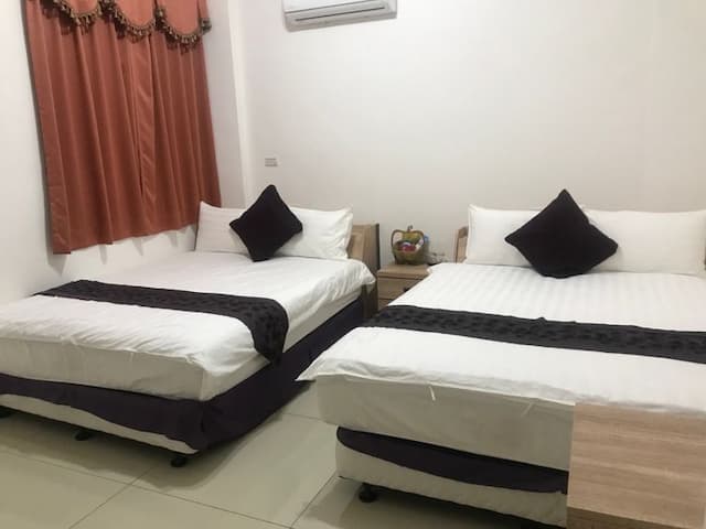 Golden Gate W Series Homestay-Quadruple room-5