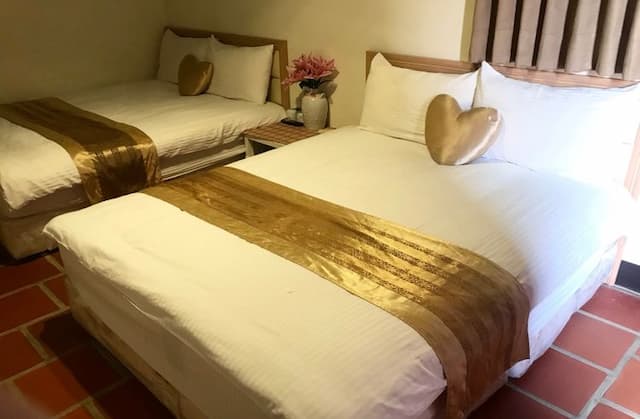 Golden Gate W Series Homestay-Quadruple room-1