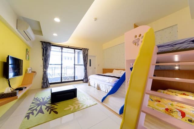 夜泊、梅花鹿民宿｜寬敞親子溜滑梯-熊本星空親子房-2