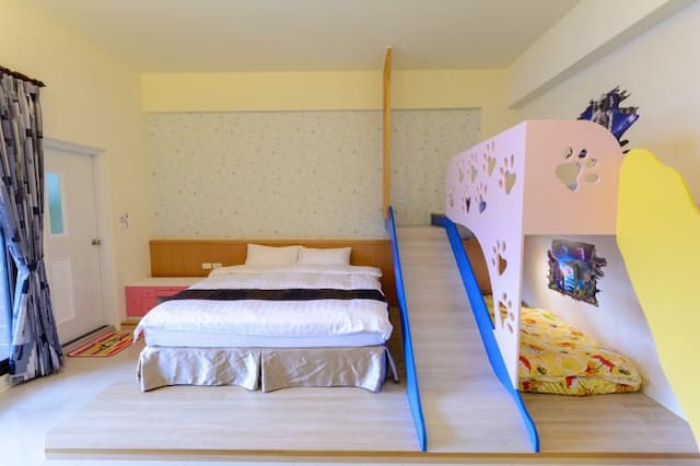 夜泊、梅花鹿民宿｜寬敞親子溜滑梯-熊本星空親子房-3