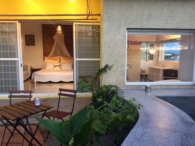 La Fleur BnB & Restaurant-Deluxe Rooftop Suite-2