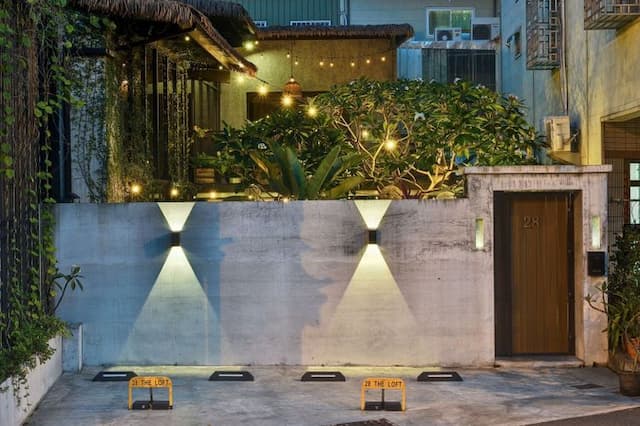 閣樓 Villa 提供雙車位  Two car parks are provided by the villa.