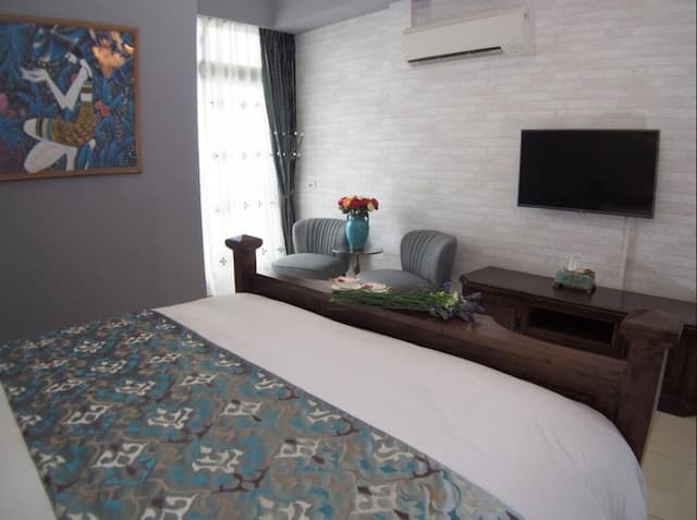 Hualien falls in love with Paris-Montmartre Double Room-3
