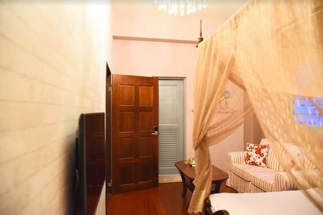 Hualien falls in love with Paris-Yawei double room-2