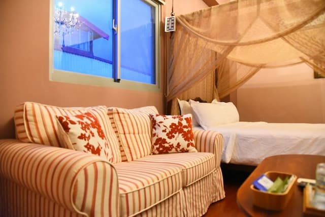 Hualien falls in love with Paris-Yawei double room-4