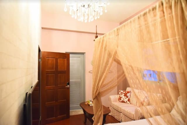 Hualien falls in love with Paris-Yawei double room-1