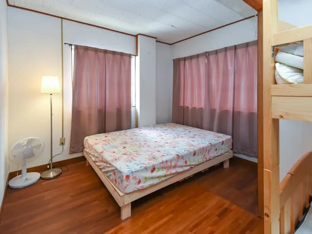 120 square meters private! 2 floors! A convenient location within the international street arcade-120 square meters private! 2 floors! It is a convenient place in the international street arcade-5