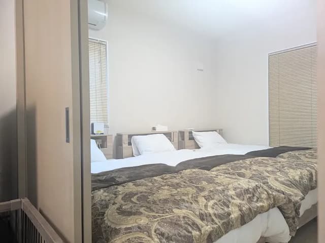 エアコン以外に石油ファンヒーターも完備