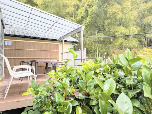 ウッドデッキでBBQをお楽しみいただけます。