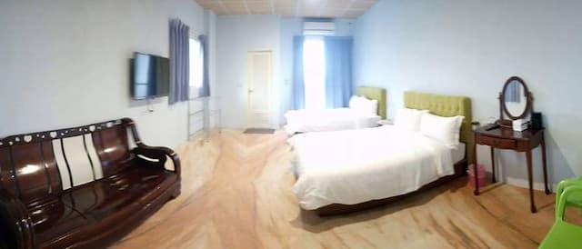 7th Street 160-Quadruple room-4