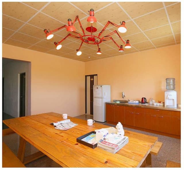 7th Street 160-Six-person room-2