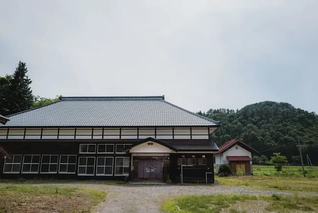 SHARE BASE 昭和村外観①