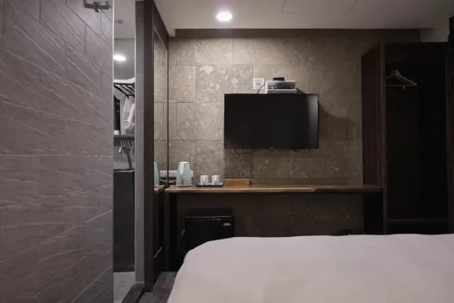 山眠無人溫泉旅店-無窗經濟雙人房-3