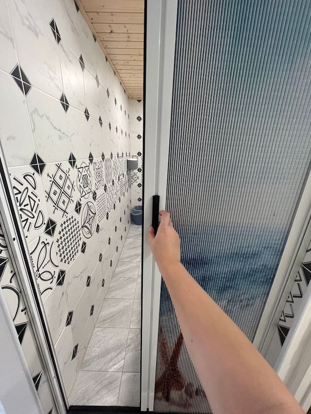 black kitten BNB-Mediterranean Wind Double Suite-10