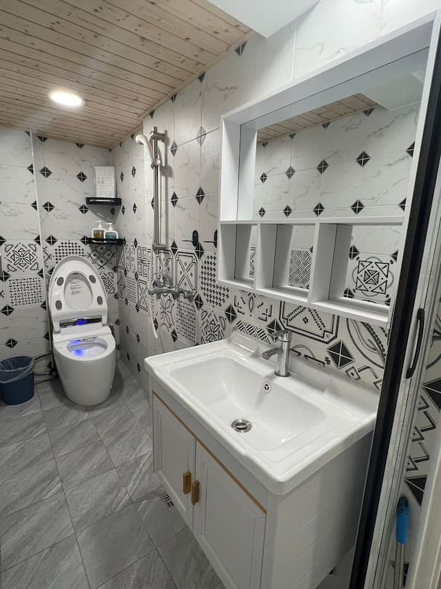 black kitten BNB-Mediterranean Wind Double Suite-11