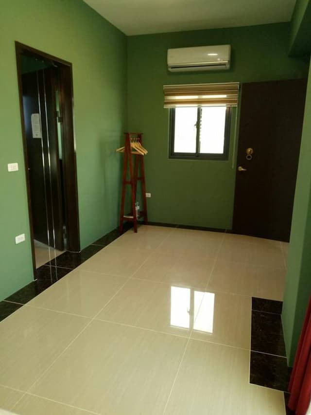 Lotus Guest House-Luxury quadruple room-4