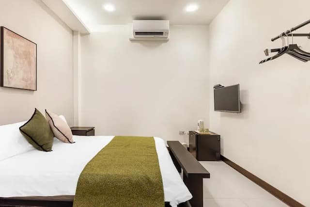 Harmony Smart Stay-Small Double Room - No Window_B101-12