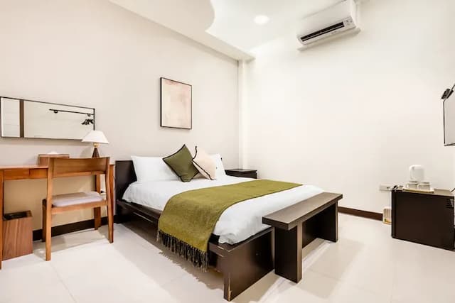 Harmony Smart Stay-Small Double Room - No Window_B101-1