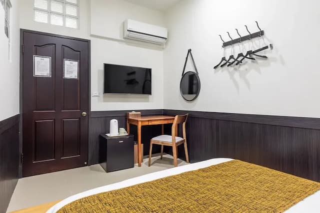 Harmony Smart Stay-Economy Double Room - No Window_A203-10