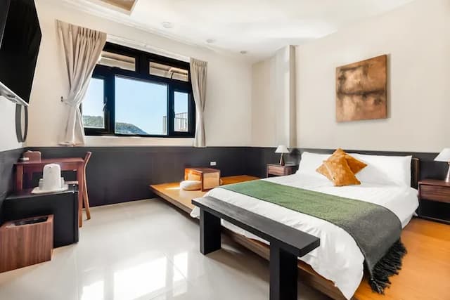 Harmony Smart Stay-Double Room with Mountain View_A202-1