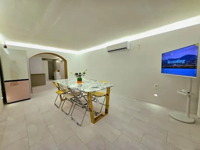 Yoon house-New] Serene Hongdae GardenSuite 0F ,5min from AREX Q-4