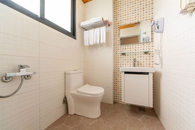 Jianguan hotel-Quadruple Suite-5