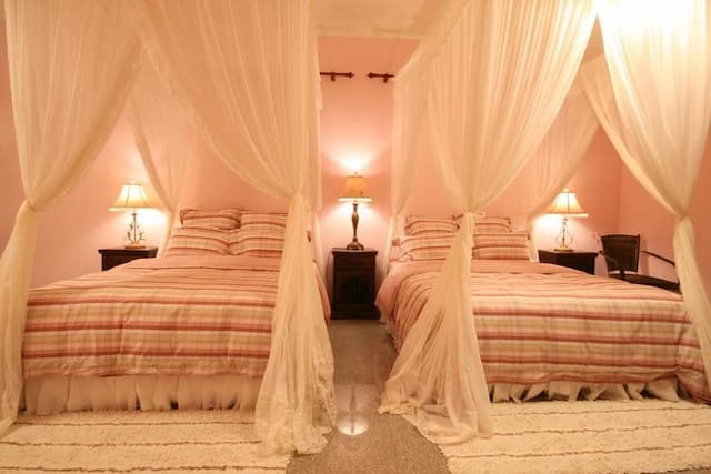 麗都小築｜歐式風格｜陽台x落地窗｜近海-豪華四人房-3