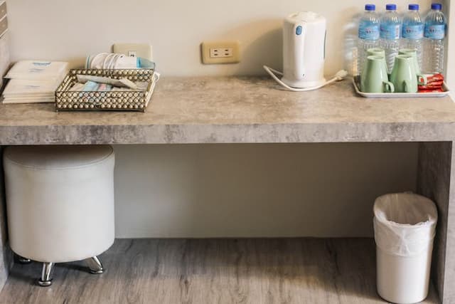 Loft Inn-Family Room-6