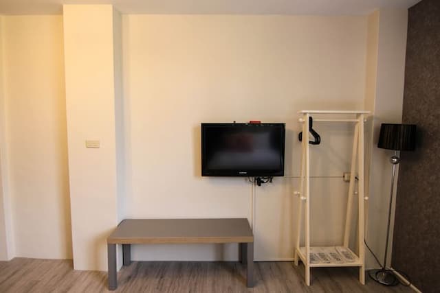 Loft Inn-Family Room-3