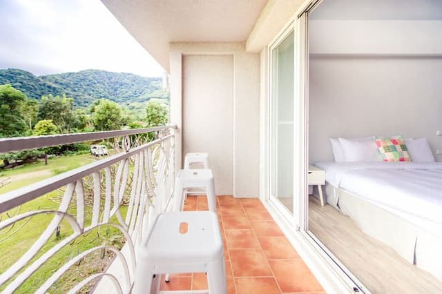 Miinnon Village Bed and Breakfast-Quadruple Room with Balcony-10