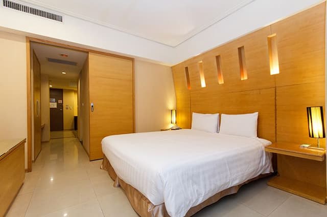 SLV HOTEL GROUP-SLV business hotel-Deluxe Family Room-3