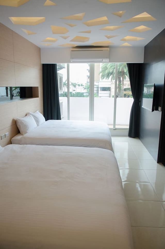 Apple Tree B&B-Fashion 4-room-6