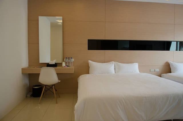 Apple Tree B&B-Fashion 4-room-5